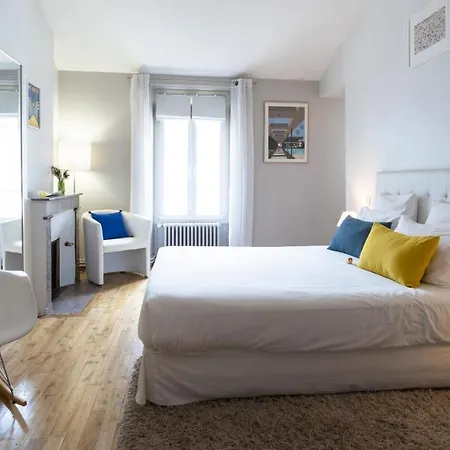 Bed and breakfast La Maison De Marc Poitiers