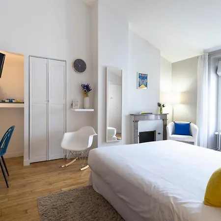 La Maison De Marc Bed & Breakfast 3*