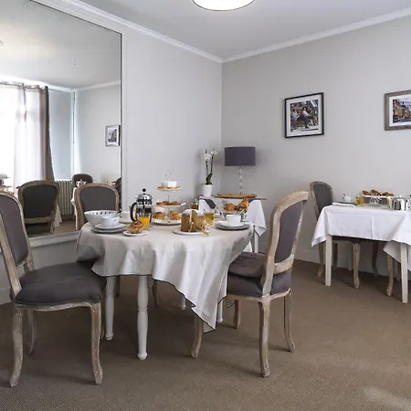 La Maison De Marc Bed & Breakfast 3*