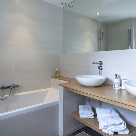 ラ メゾン ド マルク 3* ポアティエ