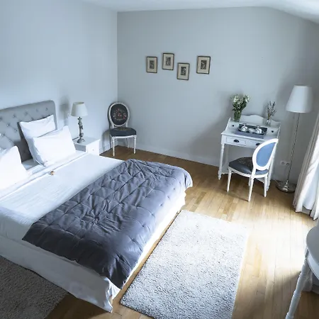 La Maison De Marc Bed & Breakfast Poitiers