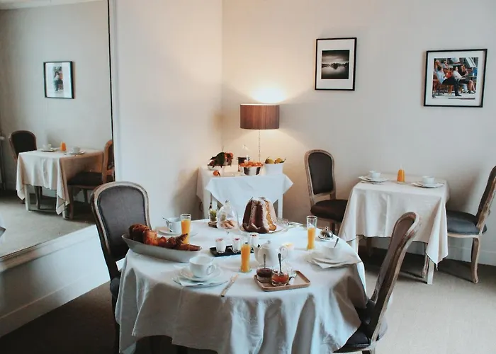 לינה וארוחת בוקר La Maison De Marc