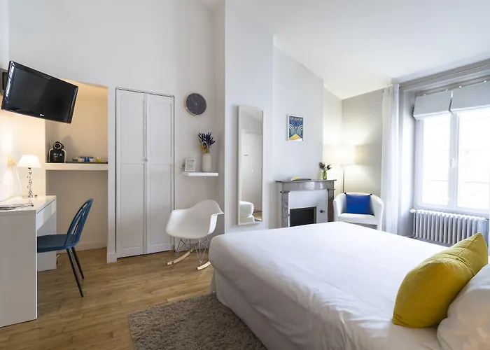 La Maison De Marc 3* פואטייה